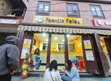 nepal/patan/restaurant/frenzie-fries-pimbahal