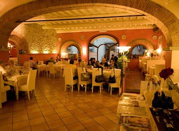 italy/chianti-classico/restaurant/enoteca-ristorante-il-gallo-nero
