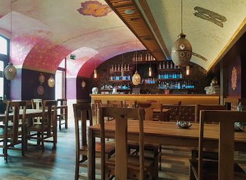 hungary/szombathely/restaurant/mamamtol-tanultam-etterem-by-palace