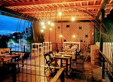 mexico/guanajuato/restaurant/stone-patio