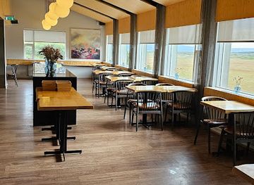 iceland/Þingvellir-national-park/restaurant/silfra-restaurant-bar