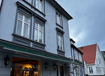 norway/bergen/restaurant/moon
