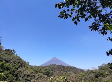 guatemala/pacaya-volcano/restaurant/finca-el-barretal