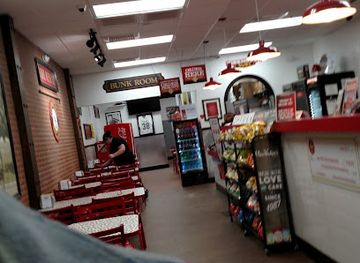 maine/waterville/restaurant/firehouse-subs-waterville-commons