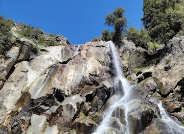 california/sequoia-national-park/restaurant/grizzly-falls-picnic-area