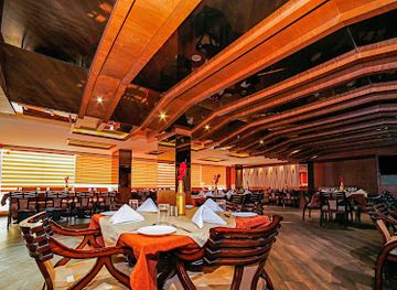 india/gwalior/restaurant/the-aroma-kitchen-restaurant-bar-by-hotel-shelter