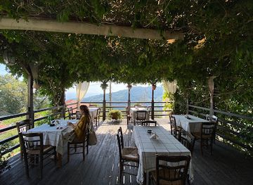 greece/mount-pelion/restaurant/uu