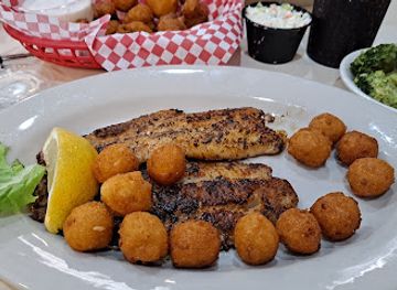 tennessee/tri-cities/restaurant/fishermans-dock