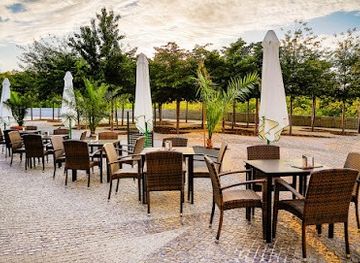 spain/madrid/retiro/restaurant/cafe-prado
