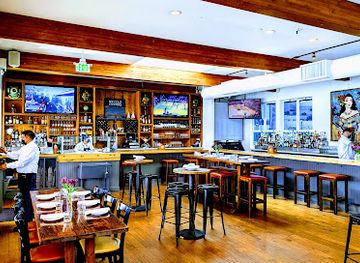 california/san-francisco-peninsula/restaurant/mission-rock-resort