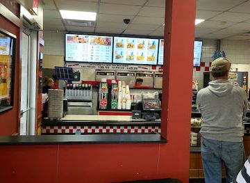 kentucky/bardstown/restaurant/lee-s-famous-recipe-chicken