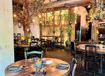 netherlands/rotterdam/centrum/restaurant/little-v-rotterdam