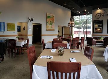 ohio/dayton/oregon-district/restaurant/table-33