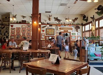 florida/nature-coast/restaurant/marsh-landing-restaurant