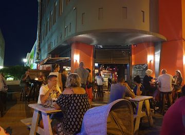 curacao/barber/restaurant/op-op-eetbar