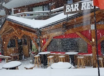 france/avoriaz/restaurant/les-trappeurs