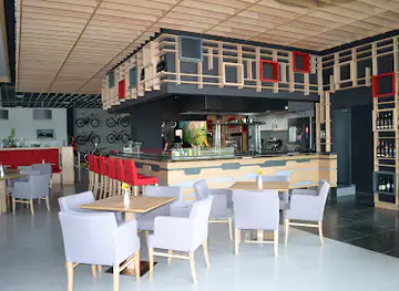 Limone Bistro & Wine