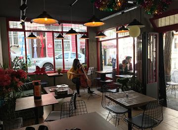 turkiye/istanbul/kadikoy/restaurant/veganarsist