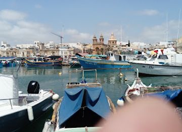 malta/marsaxlokk-fishing-village/restaurant/roots-restaurant
