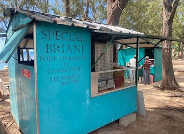 mauritius/pointe-aux-piments/restaurant/ally-snack