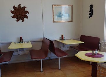 new-mexico/roswell/restaurant/julie-s-place