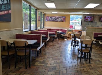 kentucky/red-river-gorge-geological-area/restaurant/dairy-queen-grill-chill