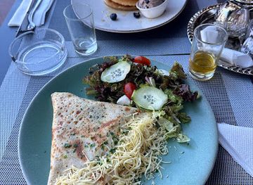 morocco/rabat/hassan-tower/restaurant/la-creperia