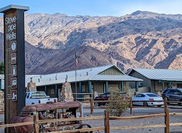 california/death-valley-national-park/restaurant/stovepipe-wells-village-saloon