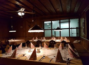 austria/innsbruck/innenstadt/restaurant/gasthaus-goldenes-dachl