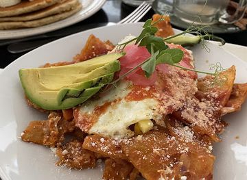 california/bakersfield/restaurant/mango-haus