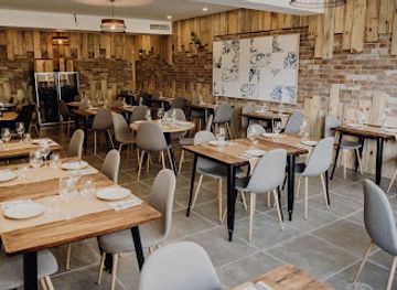 portugal/beira-litoral/restaurant/dux-petiscos-e-vinhos