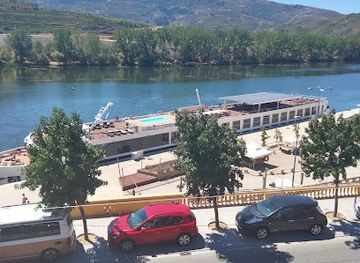 portugal/douro-valley/restaurant/douro-a-mesa