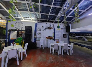 dominican-republic/sierra-de-bahoruco/restaurant/club-nautico-el-manati