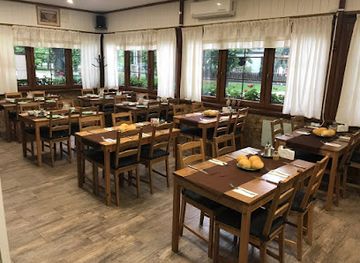 hungary/eger/restaurant/marienka-etterem