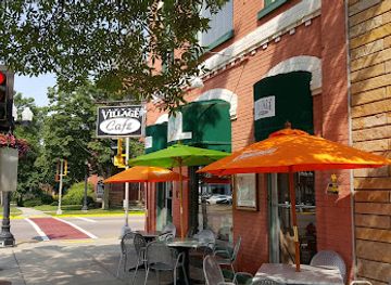 wisconsin/devil-s-lake-state-park/restaurant/little-village-cafe