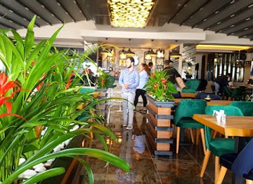 turkiye/kusadasi/restaurant/taxim-live-kusadasi