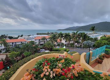 australia/whitsunday-islands/restaurant/the-belvedere-at-toscana