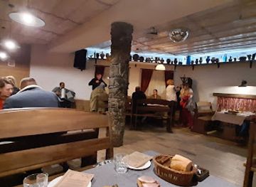 ukraine/transcarpathia/restaurant/horseshoe-tavern