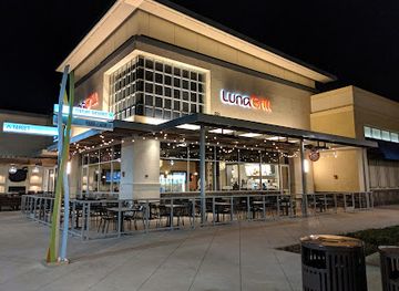 california/oxnard/restaurant/luna-grill-oxnard
