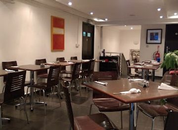 sierra-leone/york-island/restaurant/crown-xpress