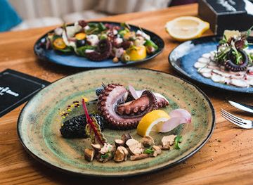 ukraine/kremenchuk/restaurant/druzi-ta-vyno