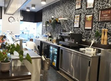 jordan/burial-mounds/restaurant/the-top-restaurant