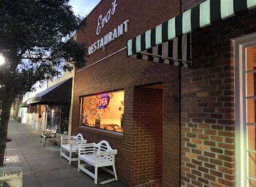 south-carolina/summerville/restaurant/eva-s-on-main