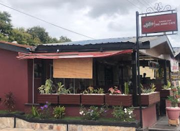 ghana/volta-region/restaurant/the-joint-cafe-summer-light
