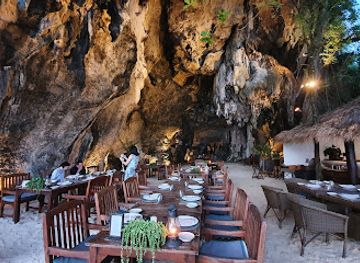 thailand/cardamom-mountains/restaurant/the-grotto-rayavadee-hotel-guests-only