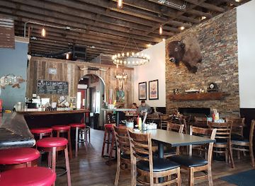 wisconsin/great-river-road/restaurant/prescott-roadhouse