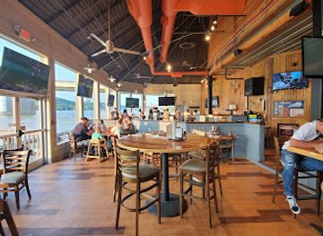 kentucky/newport/restaurant/hooters