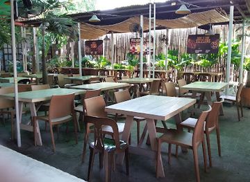 philippines/bicol-region/restaurant/bob-marlin