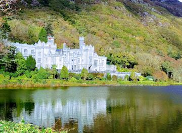 ireland/connemara-national-park/restaurant/guys-bar-clifden