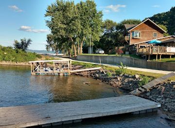 iowa/effigy-mounds-national-monument/restaurant/bill-s-boat-landing
